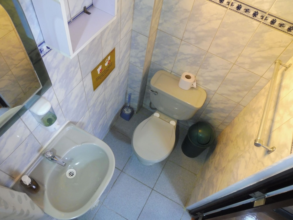 Deluxe Shared Dormitory, Mixed Dorm, Private Bathroom (12 beds) photo 3
