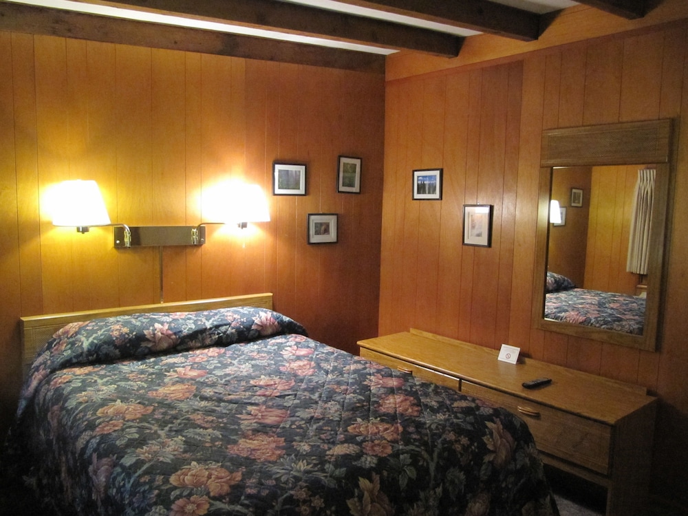 Inn Room, 1 Queen with Living Room & View photo 2