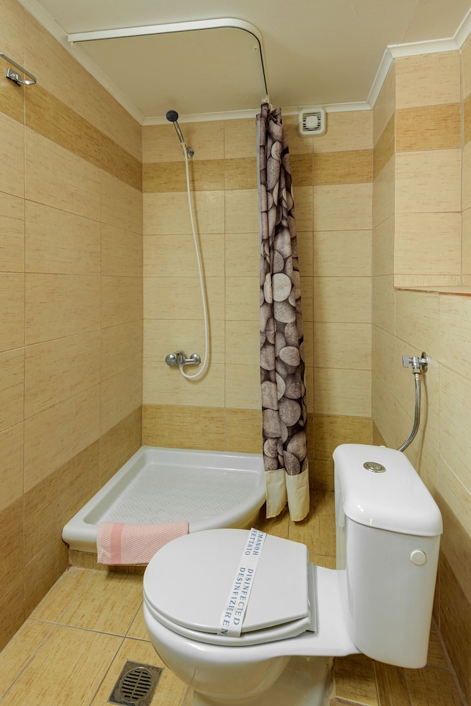 Twin Room - Photo 4