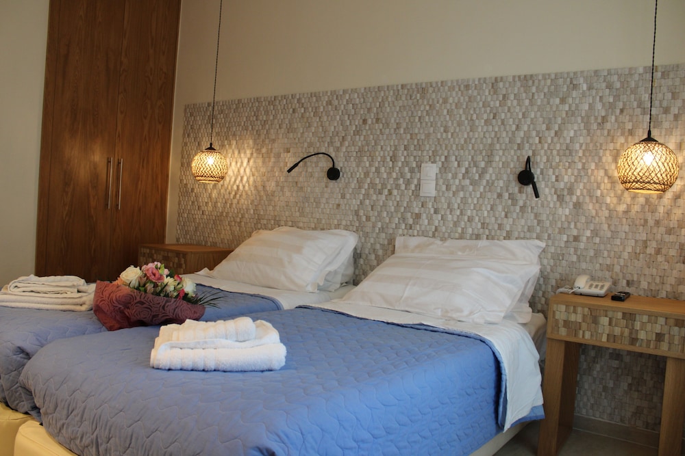 Double Room, Balcony, Sea View - Photo 6