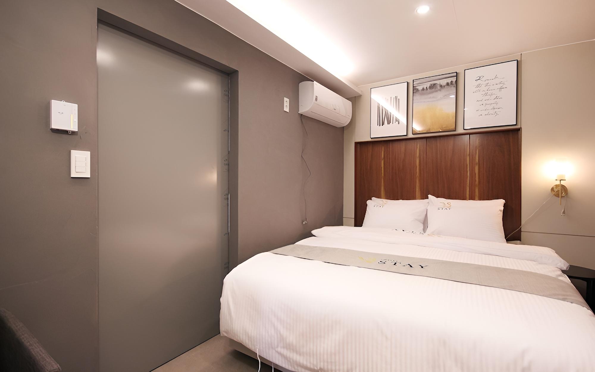 Room (Penthouse) - Photo 3