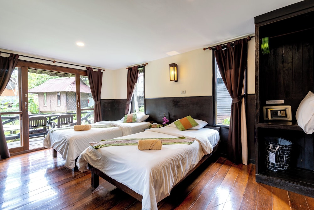 Deluxe A/C Bungalow - Twin Bed photo 1