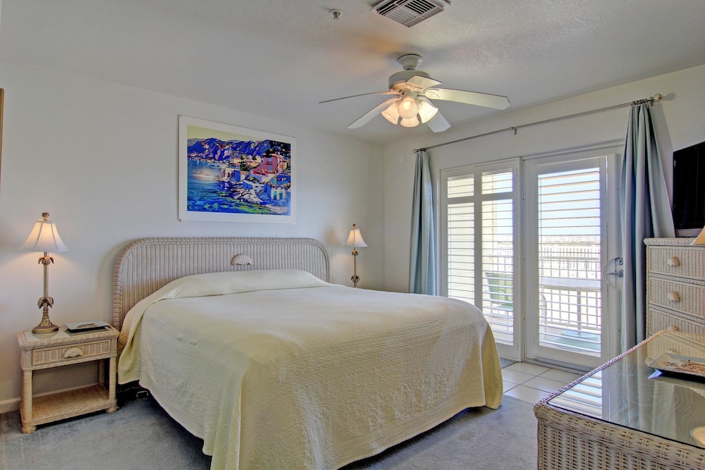 Condo, 2 Bedrooms photo 1
