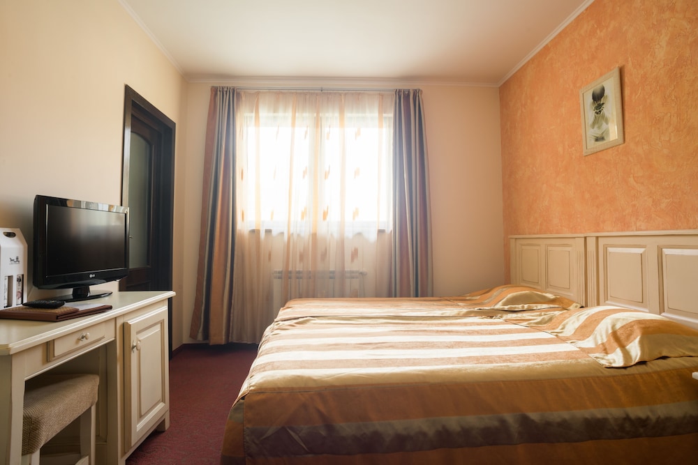 Standard Double or Twin Room photo 3