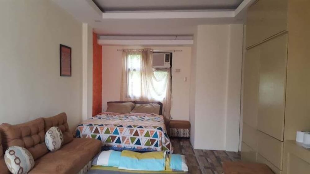 2 Storey Unit photo 1