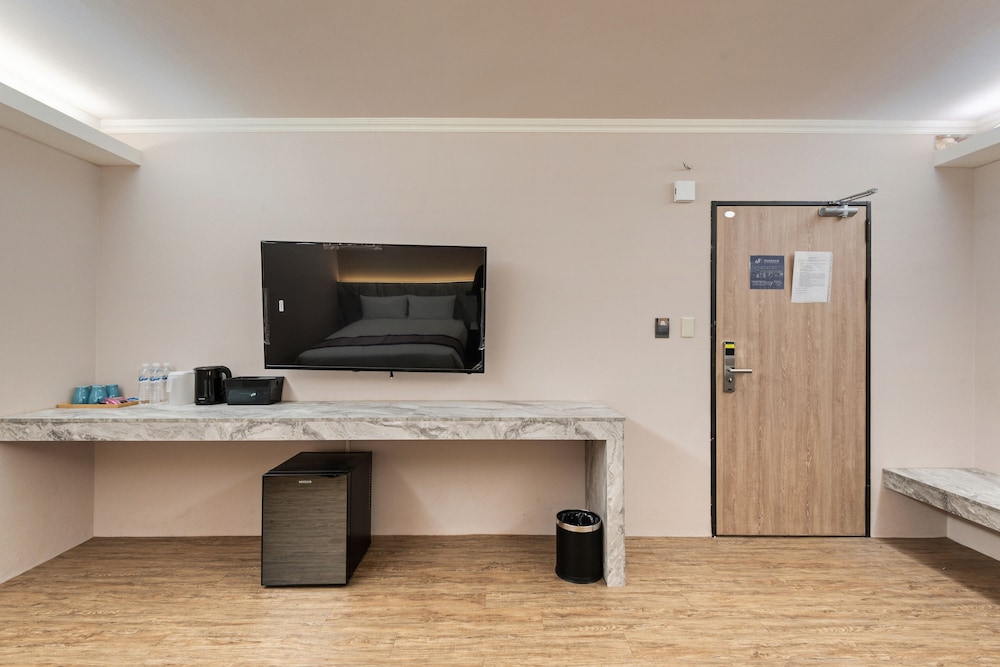 Superior Quadruple Room - Photo 2