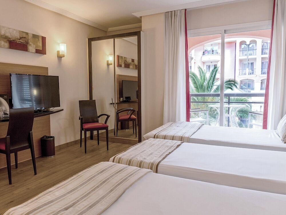 Triple Room, Terrace - Photo 1