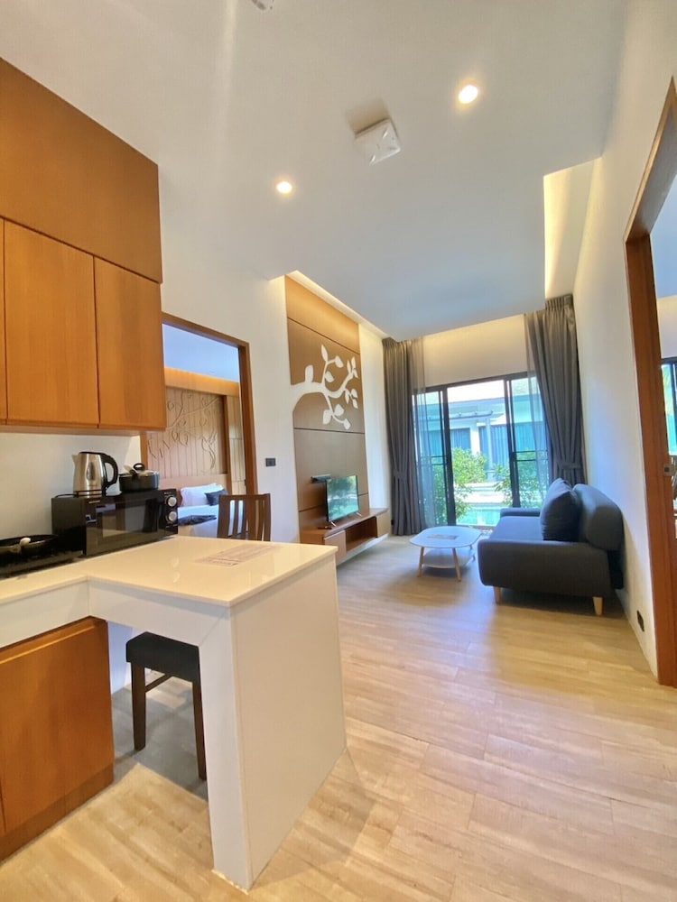 2 Bedrooms Pool Access Villa - Photo 35