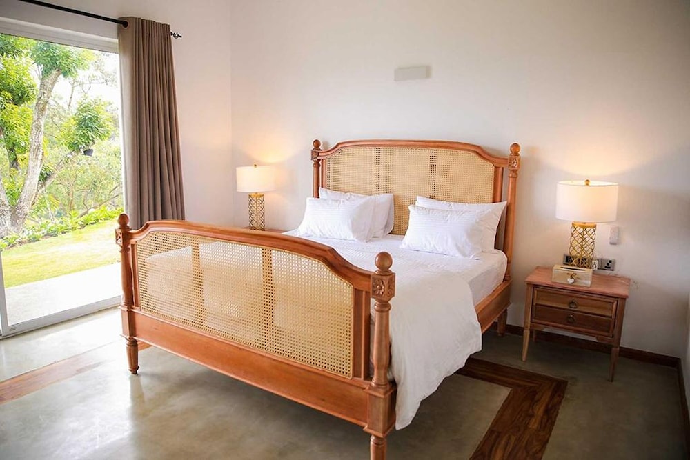 King Suite with Balcony photo 1