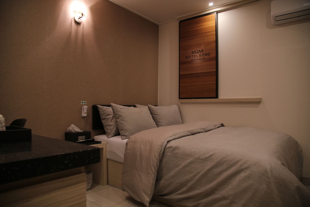 Standard Room (Fri-Checkin 8pm Checkout 1pm,Sat- Checkin 9pm Checkout 1pm) photo 2