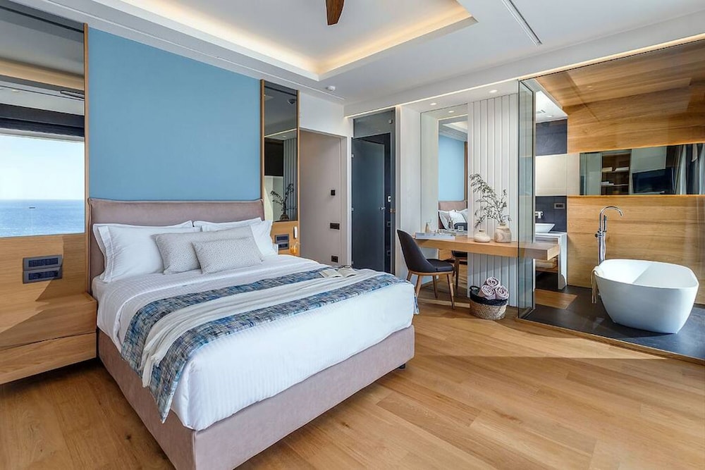 Villa photo 1