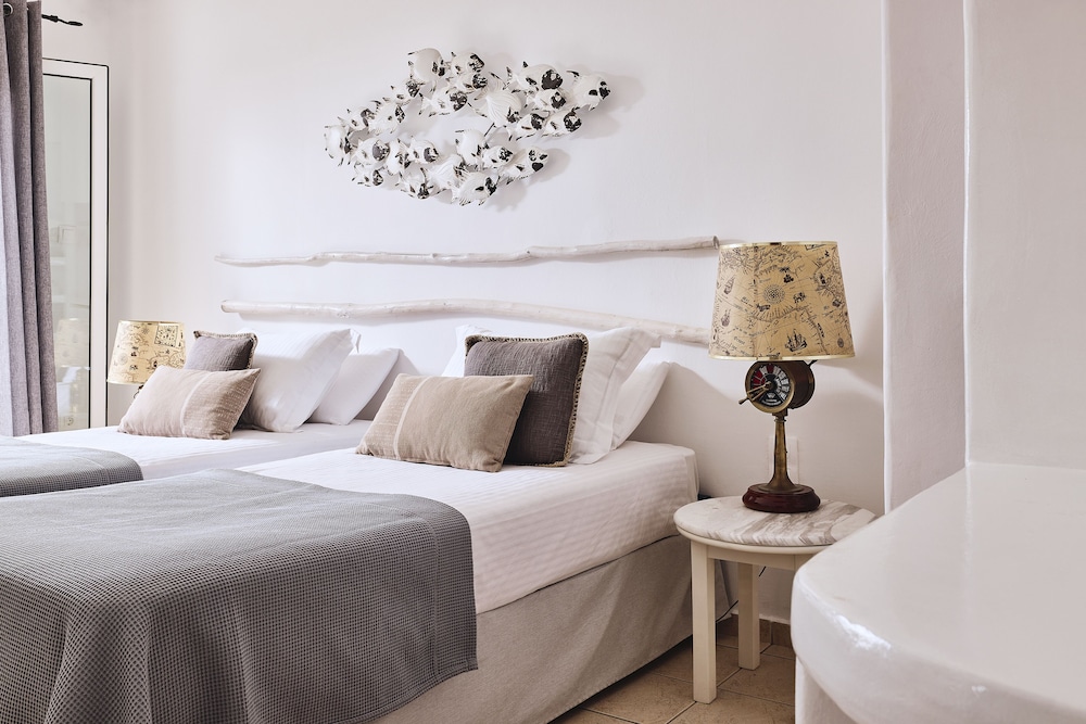 Superior Triple Room, Sea View photo 2