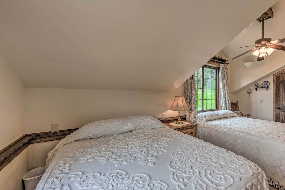 House (4 Bedrooms) photo 2