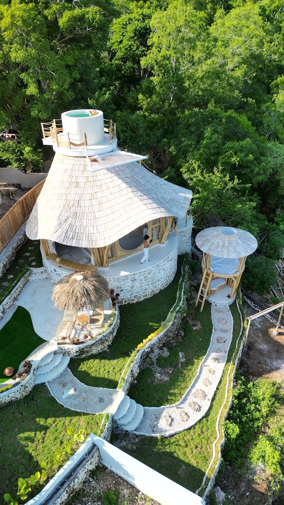 Shell Villa with Rooftop Pool View - Photo 11