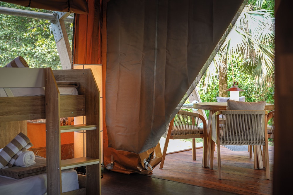 Deluxe Family Glamping Tent photo 3