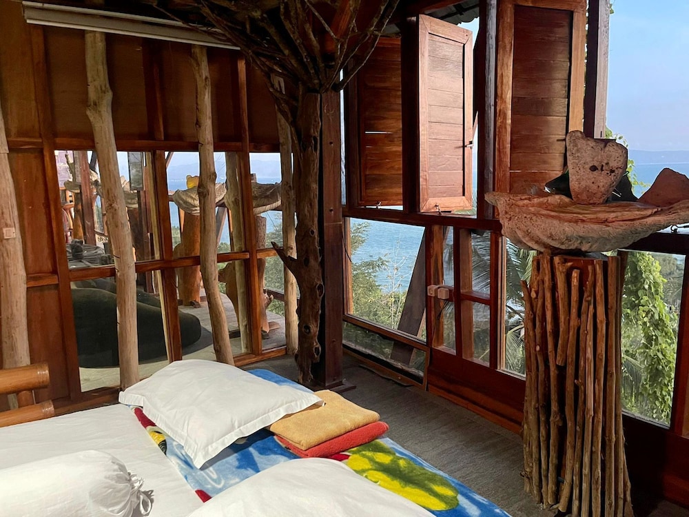 Panoramic Suite - Photo 17