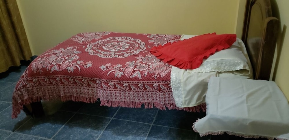 Single Room, Ensuite photo 3