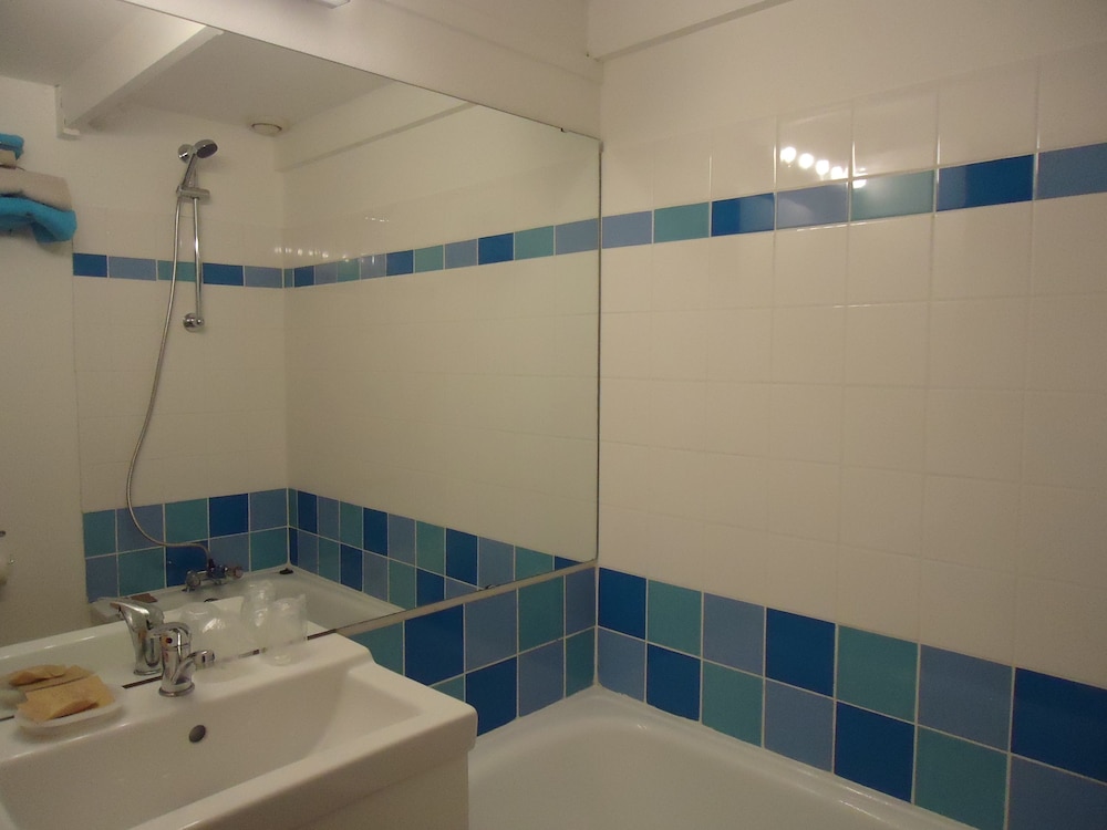 Double Room with 1 Double Bed - Photo 4