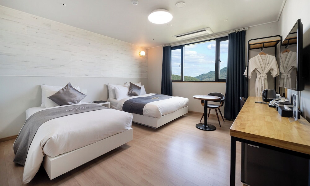 [First Served Deal] Superior Family Twin Room - Photo 18