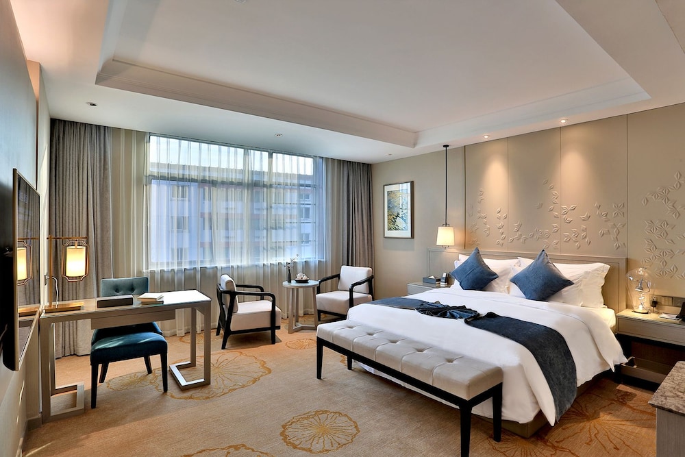 Executive King Bed Room - Photo 1