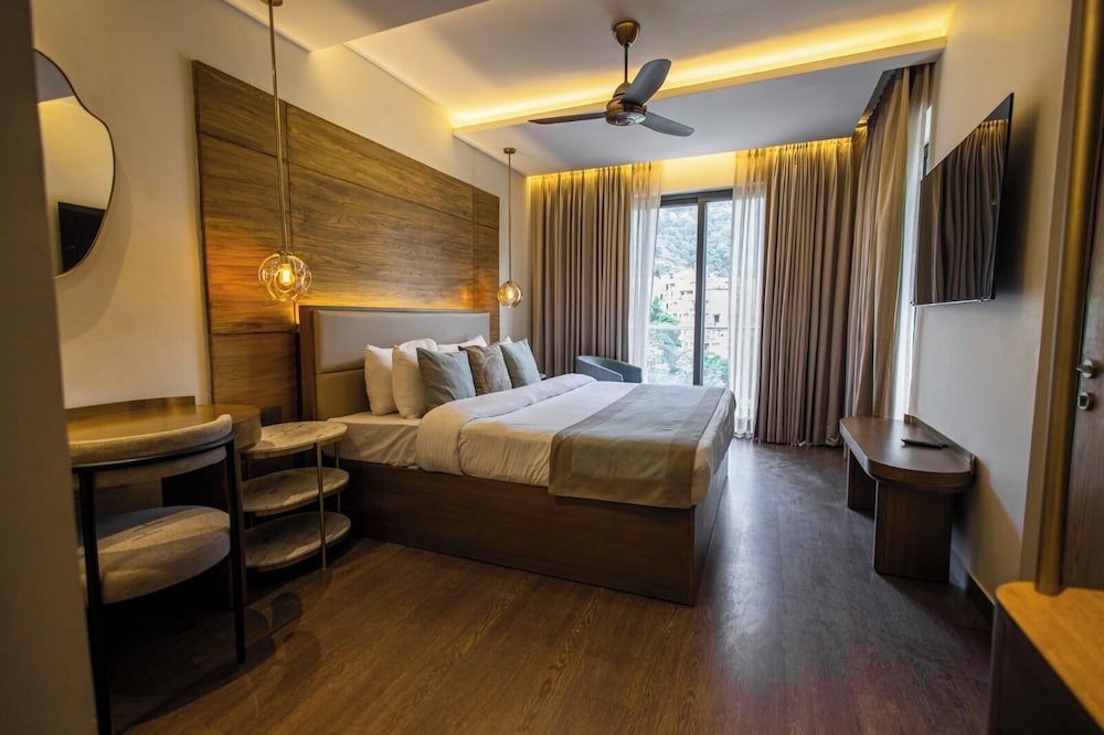 Family Quadruple Room, 2 Bedrooms, River View photo 3