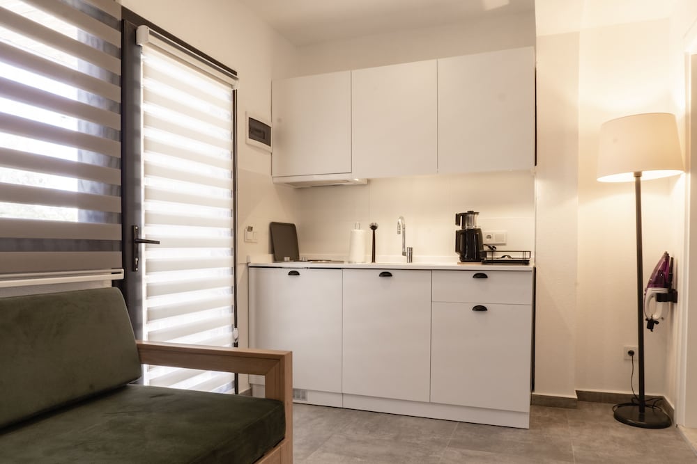 Elite Apartment, 1 Bedroom (400 meters away) photo 3