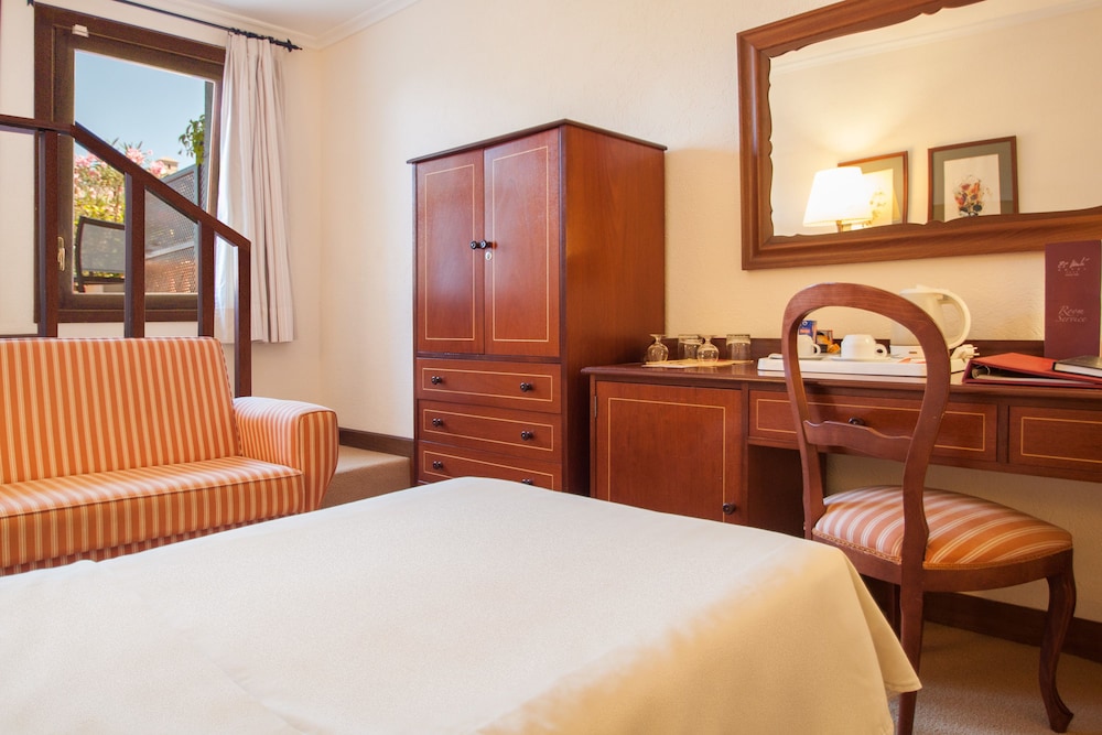 Classic Triple Room, Terrace photo 3