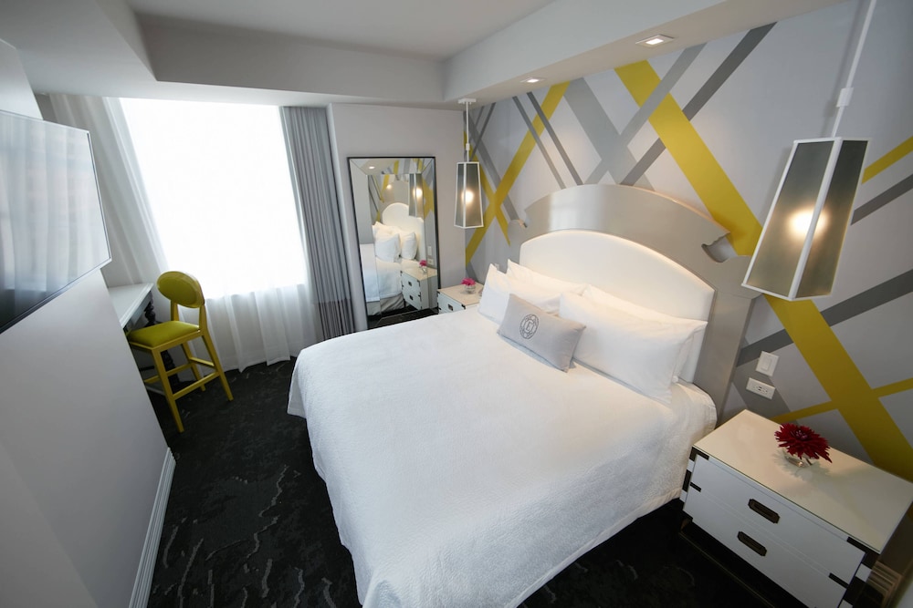 Junior Suite, 1 Bedroom, City View photo 2