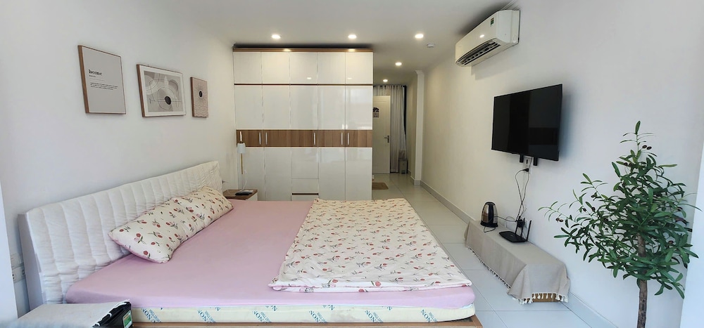 Economy Double Room, City View photo 2