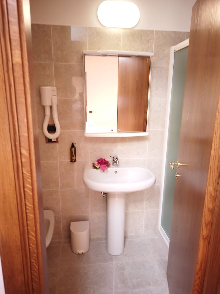 Family Triple Room photo 2