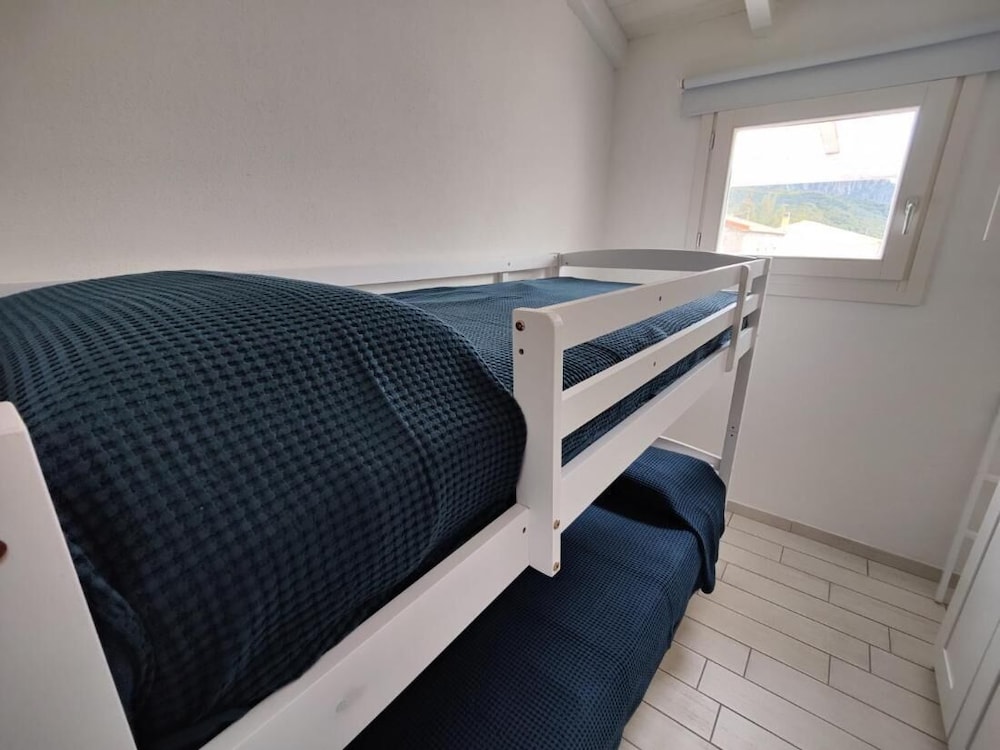 House, 3 Bedrooms, Smoking, Balcony photo 2