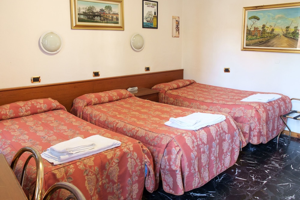 Triple Room photo 3