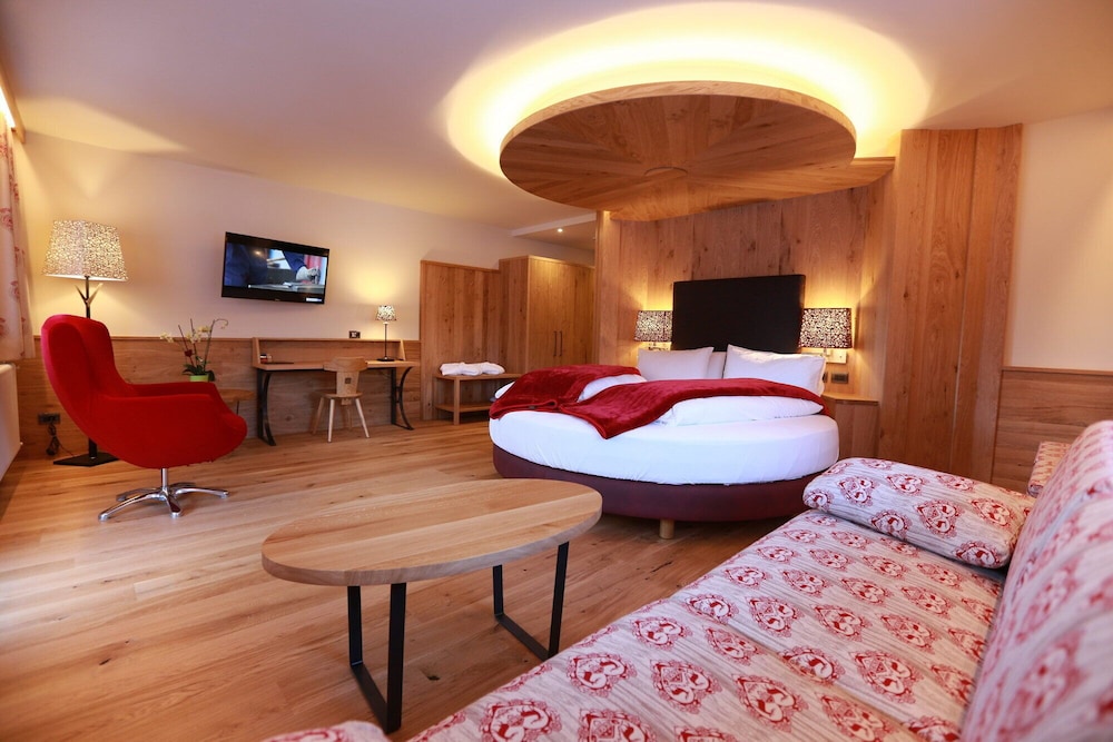 Honeymoon Studio Suite