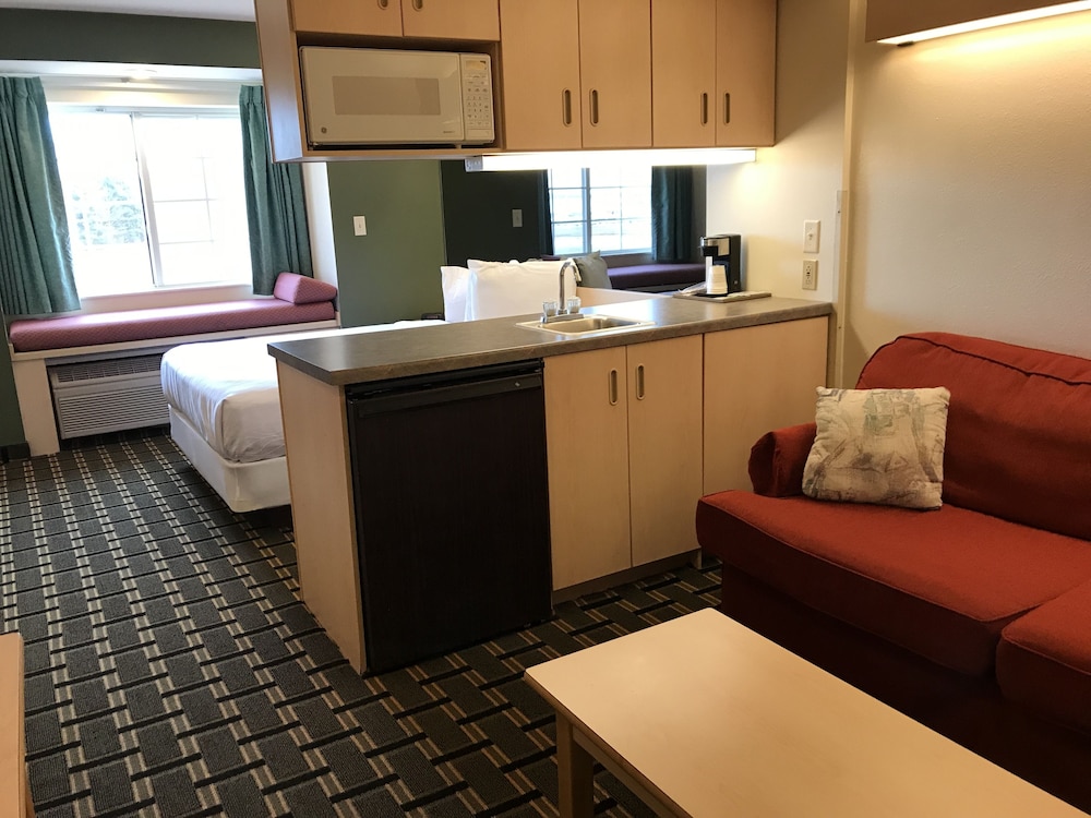 Standard Suite, 1 Queen Bed with Sofa bed, Non Smoking photo 1