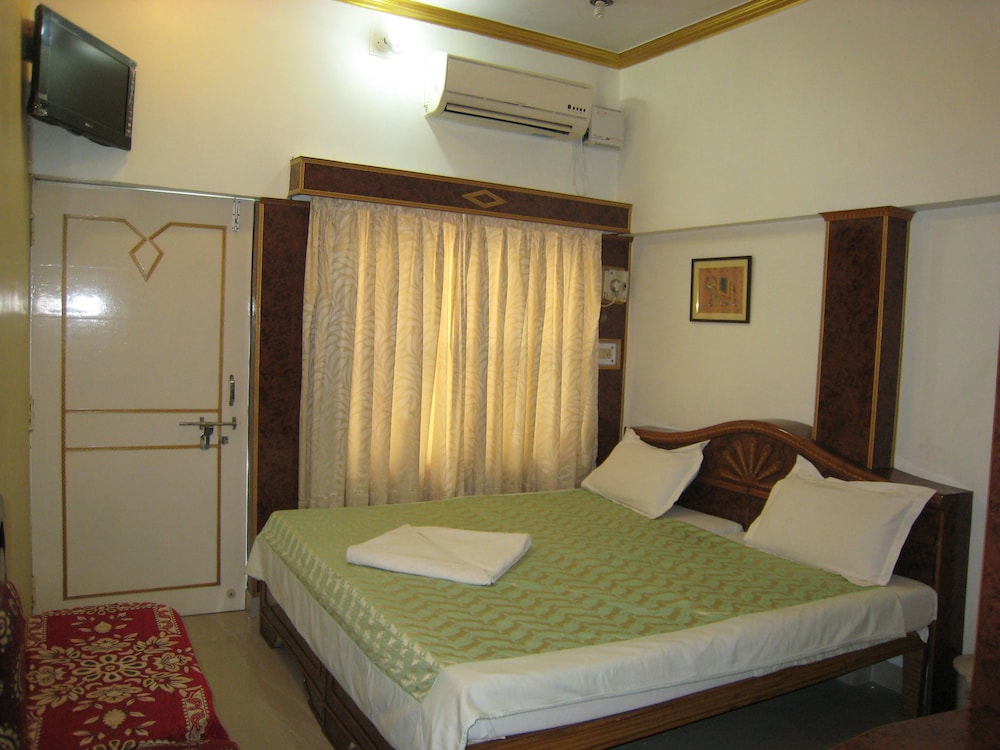 Deluxe Double Room, 1 Double Bed, River View photo 2