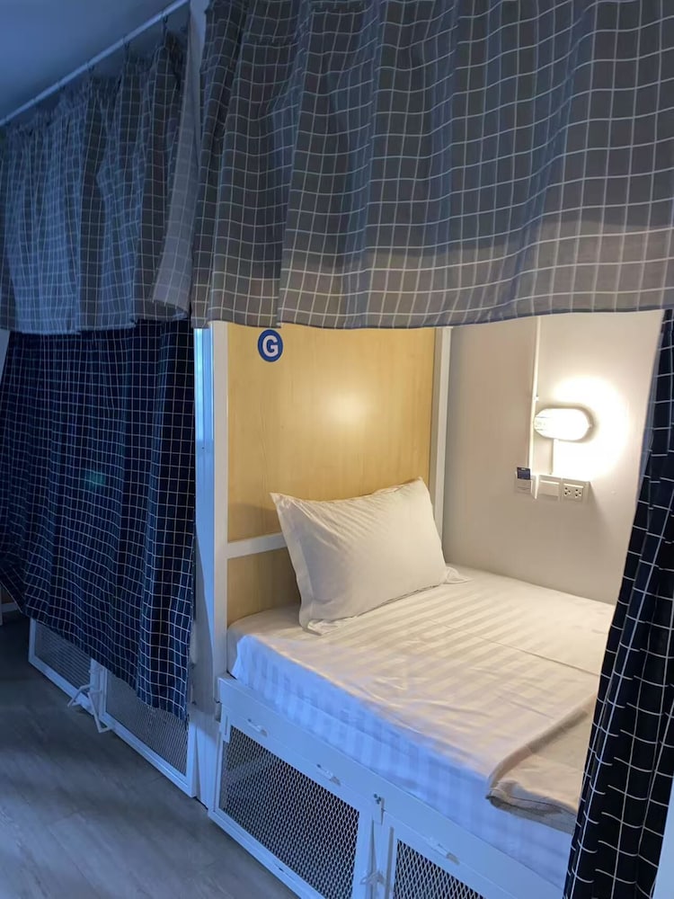 Economy Shared Dormitory, Men only photo 1