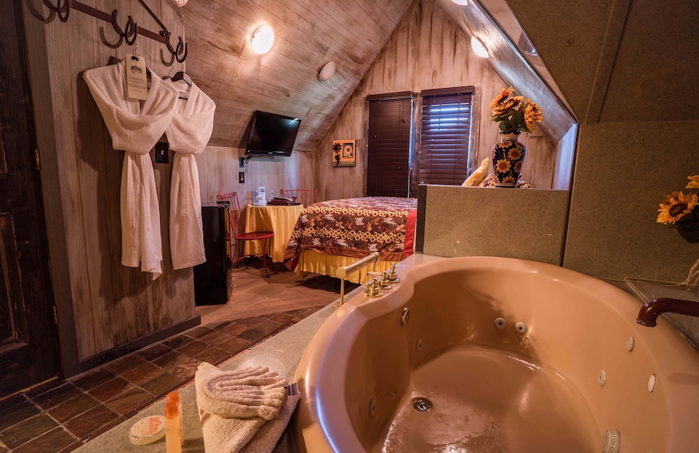 Loft (Hayloft) photo 2