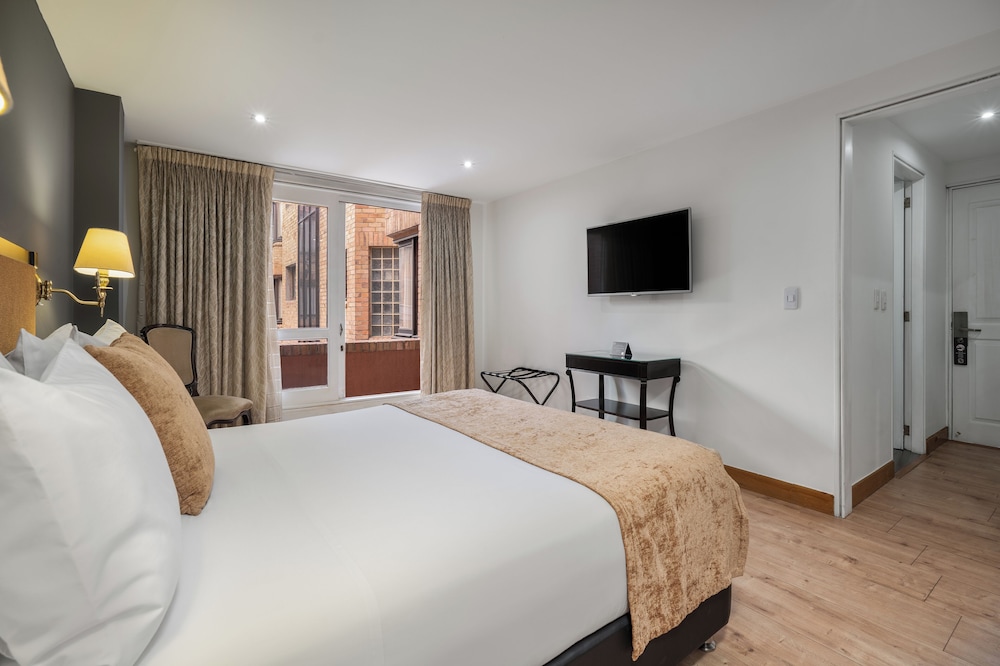 Junior Room, 1 Queen Bed - Photo 8