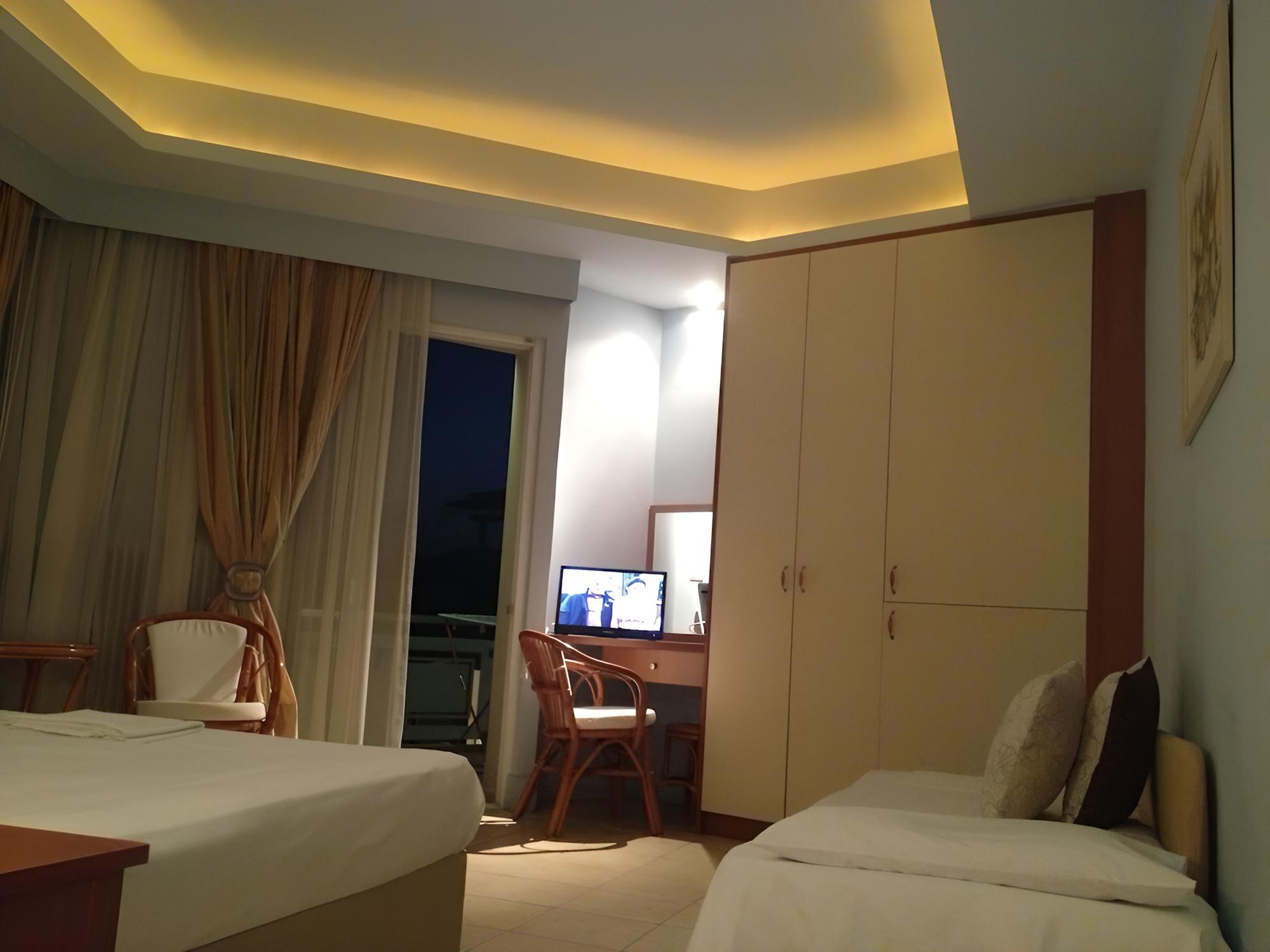 Triple Room photo 2