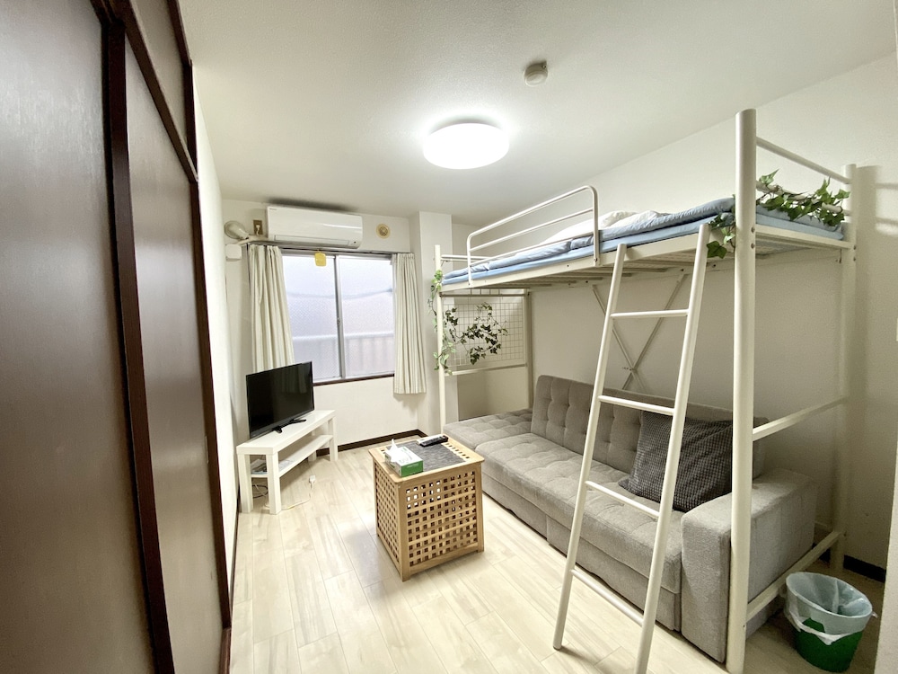Apartment (403) photo 1