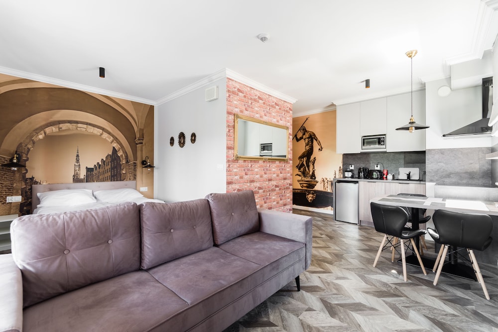 Apartment (Suite-7)