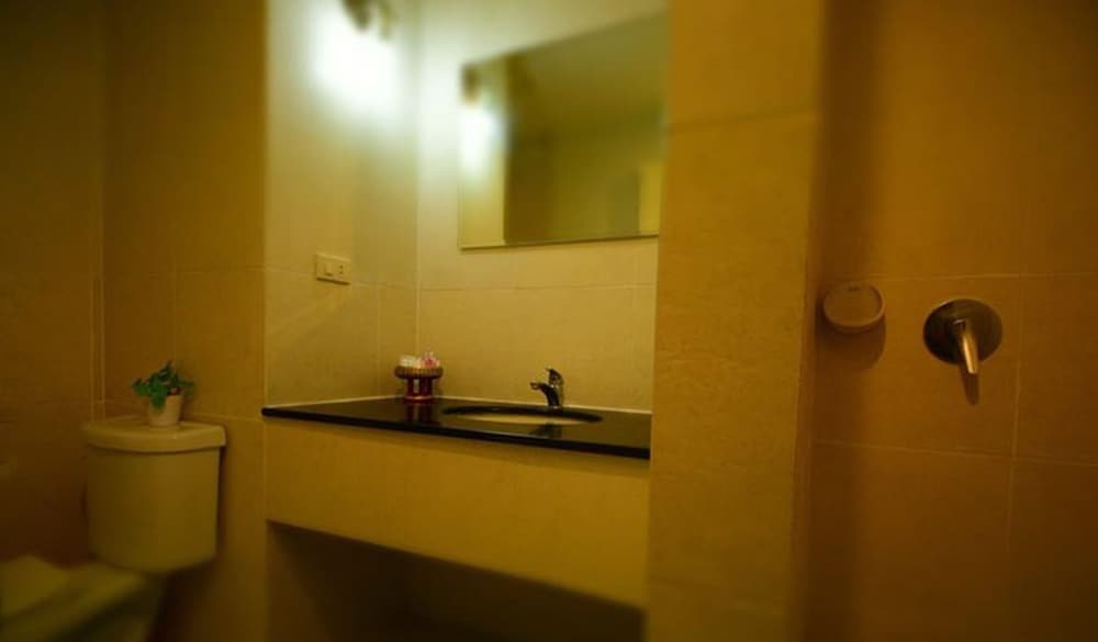 Standard Twin Room photo 2