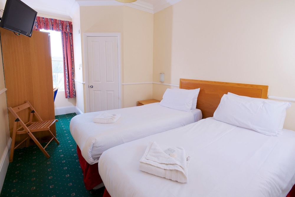 Twin Room - Photo 1
