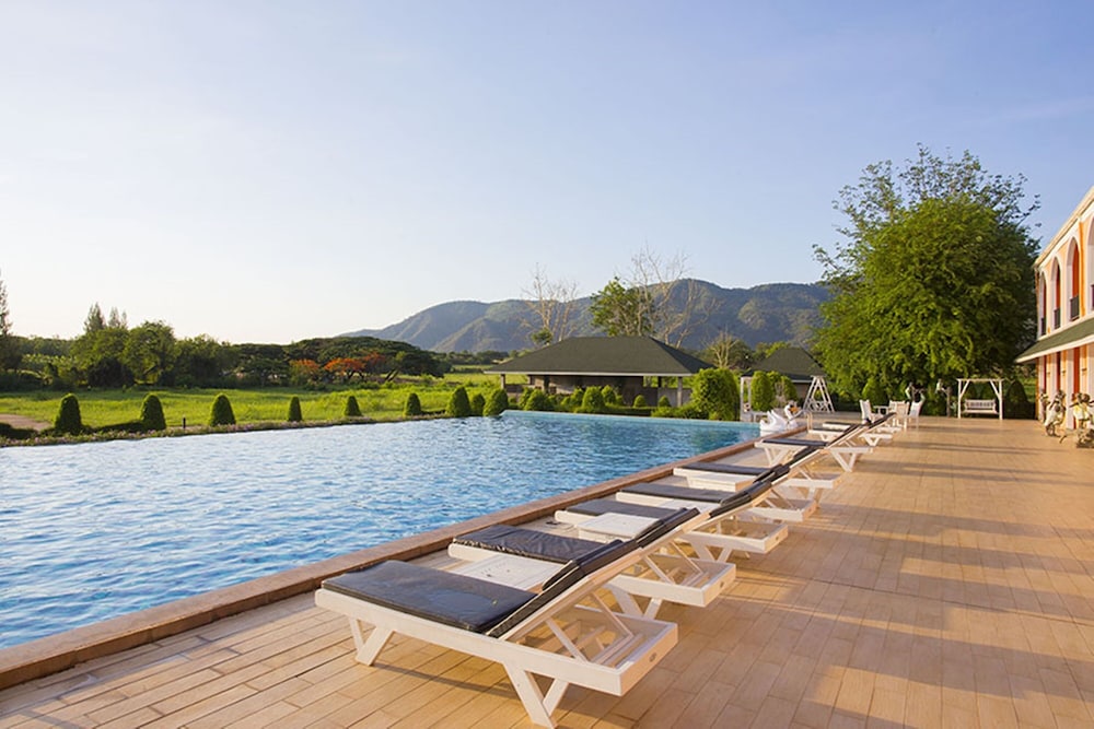 Pitunia B - Deluxe Pool View photo 3