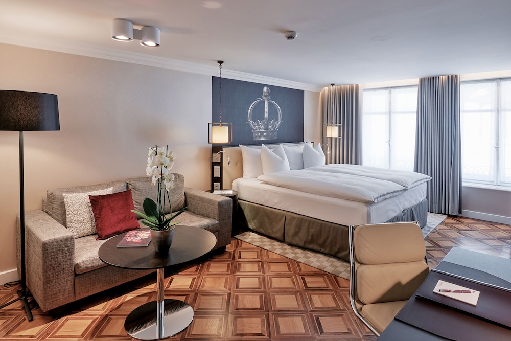 Superior Room, 1 King Bed - Photo 3
