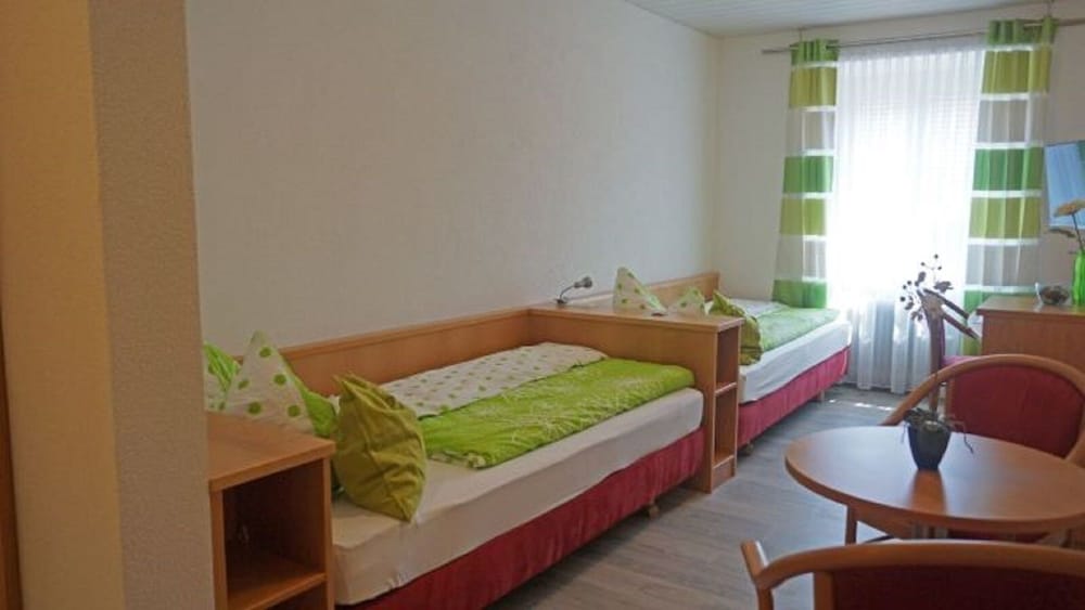 Economy Double Room, Private Bathroom photo 2