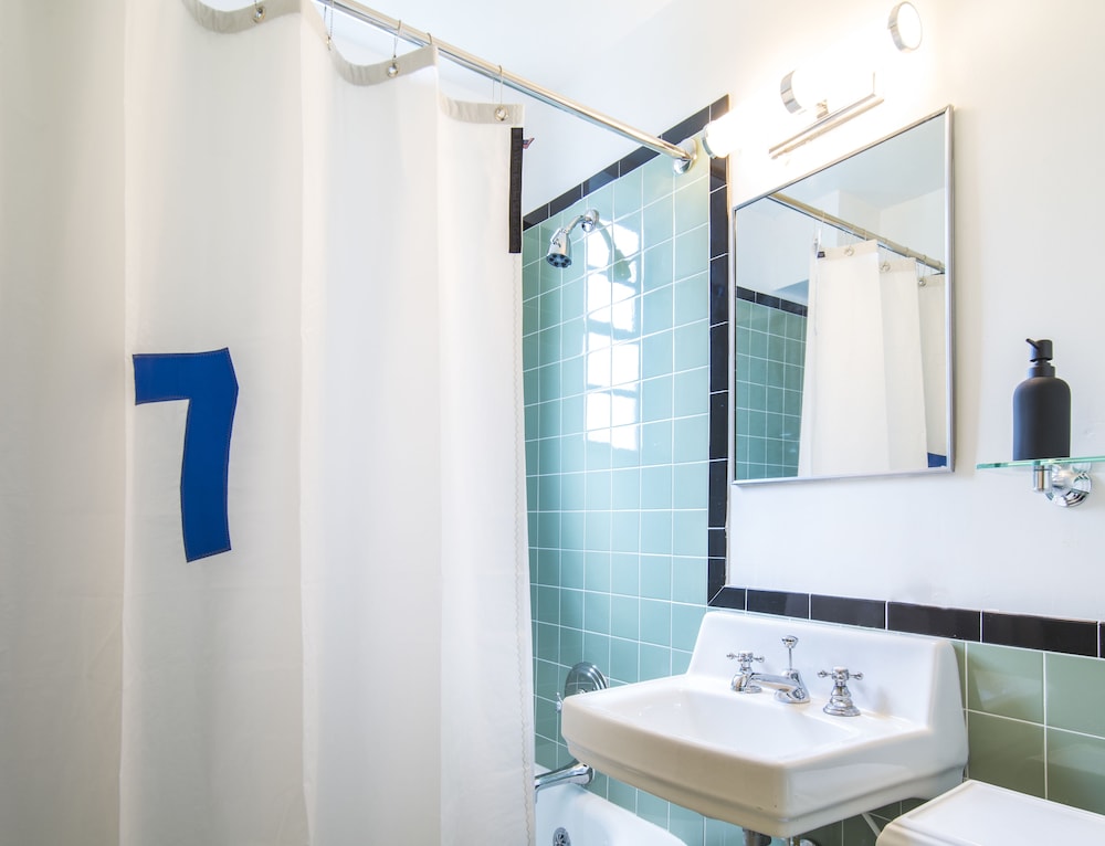Premium King Suite