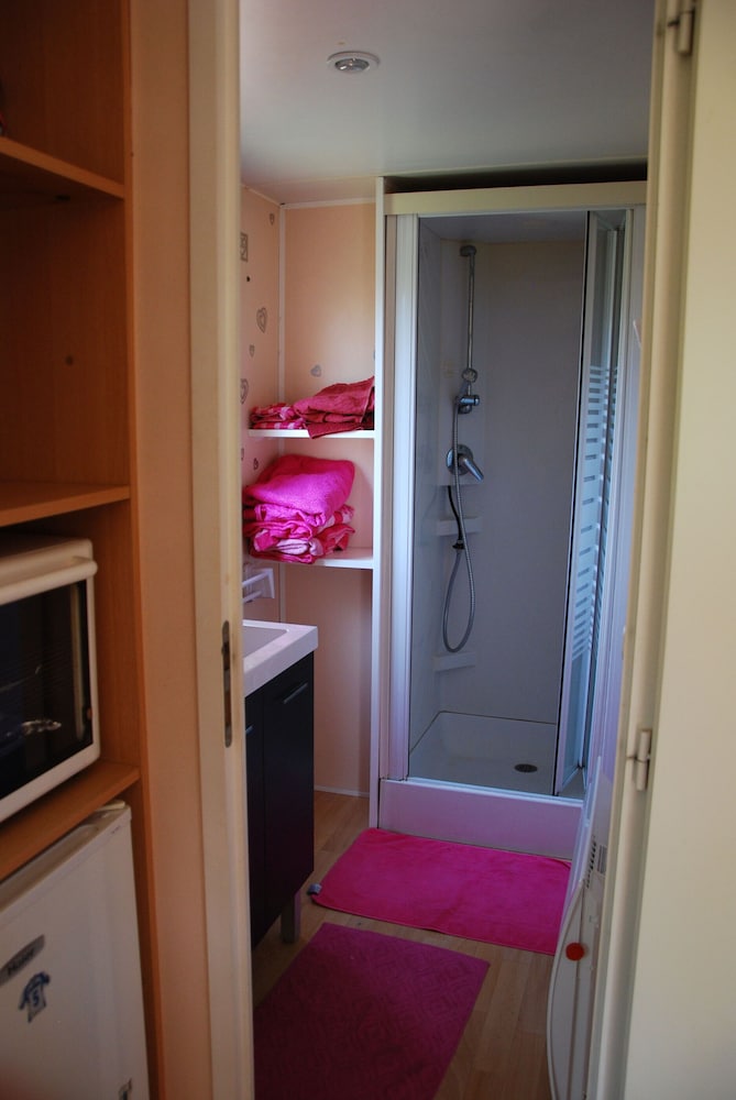 Bungalow (Les Jumatres) photo 2