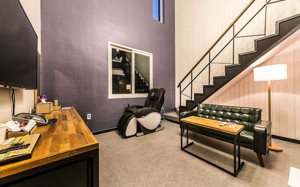 Room (Special Room)