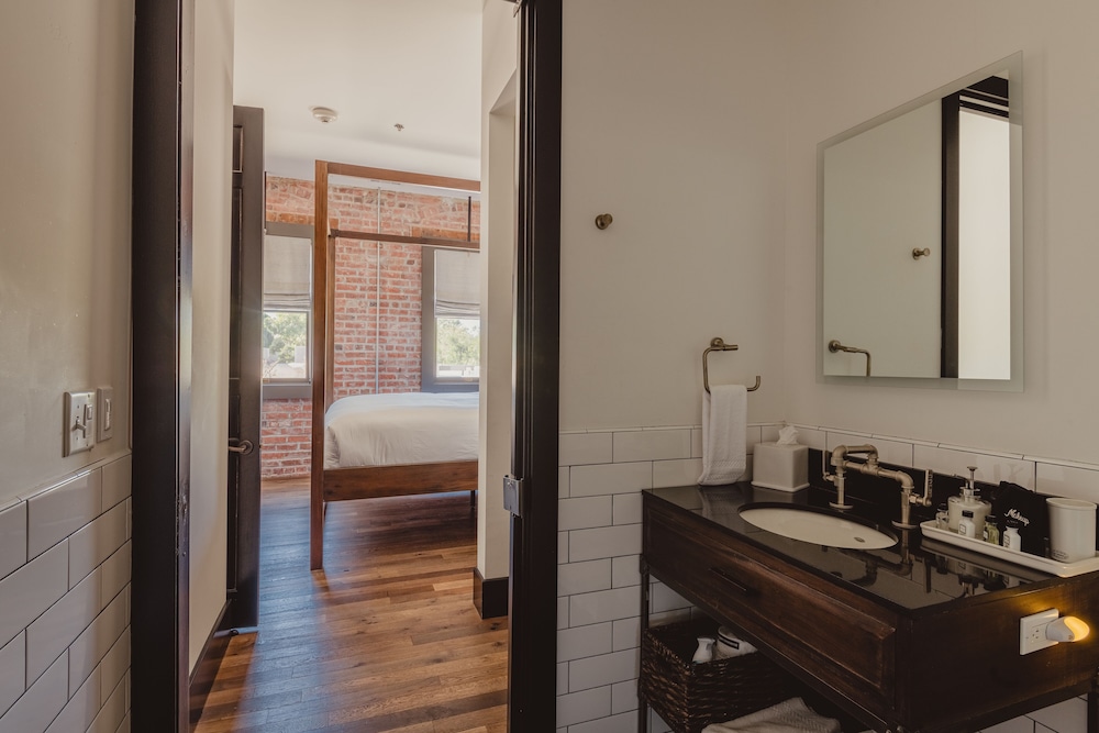 Luxury Loft, 2 Bedrooms, City View (Vagabond) photo 2